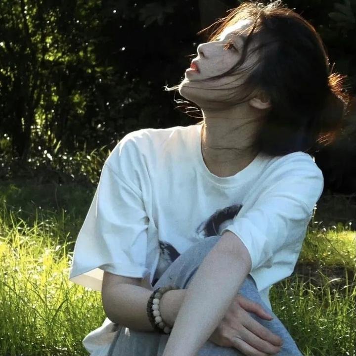 看不见的月亮